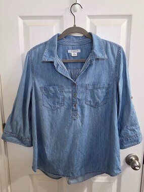 Pref-Loved Liz Claiborne Petite Denim Button-Up Shirt – Classic & Timeless